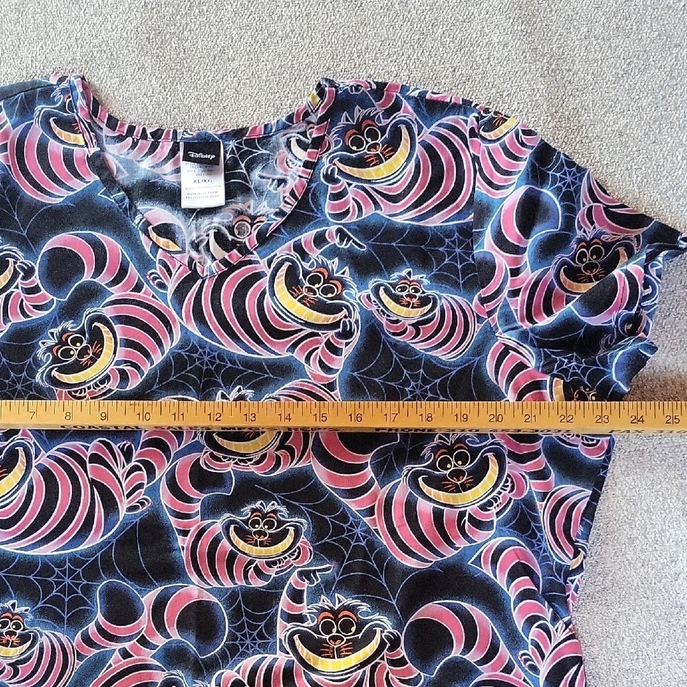 Disney Uniform Alice In Wonderland Women's Blue and Pink Patterned Top Size XL - Picture 3 of 5